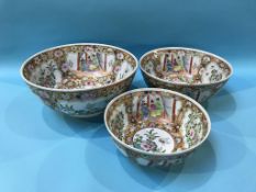 Three modern Oriental graduated circular bowls