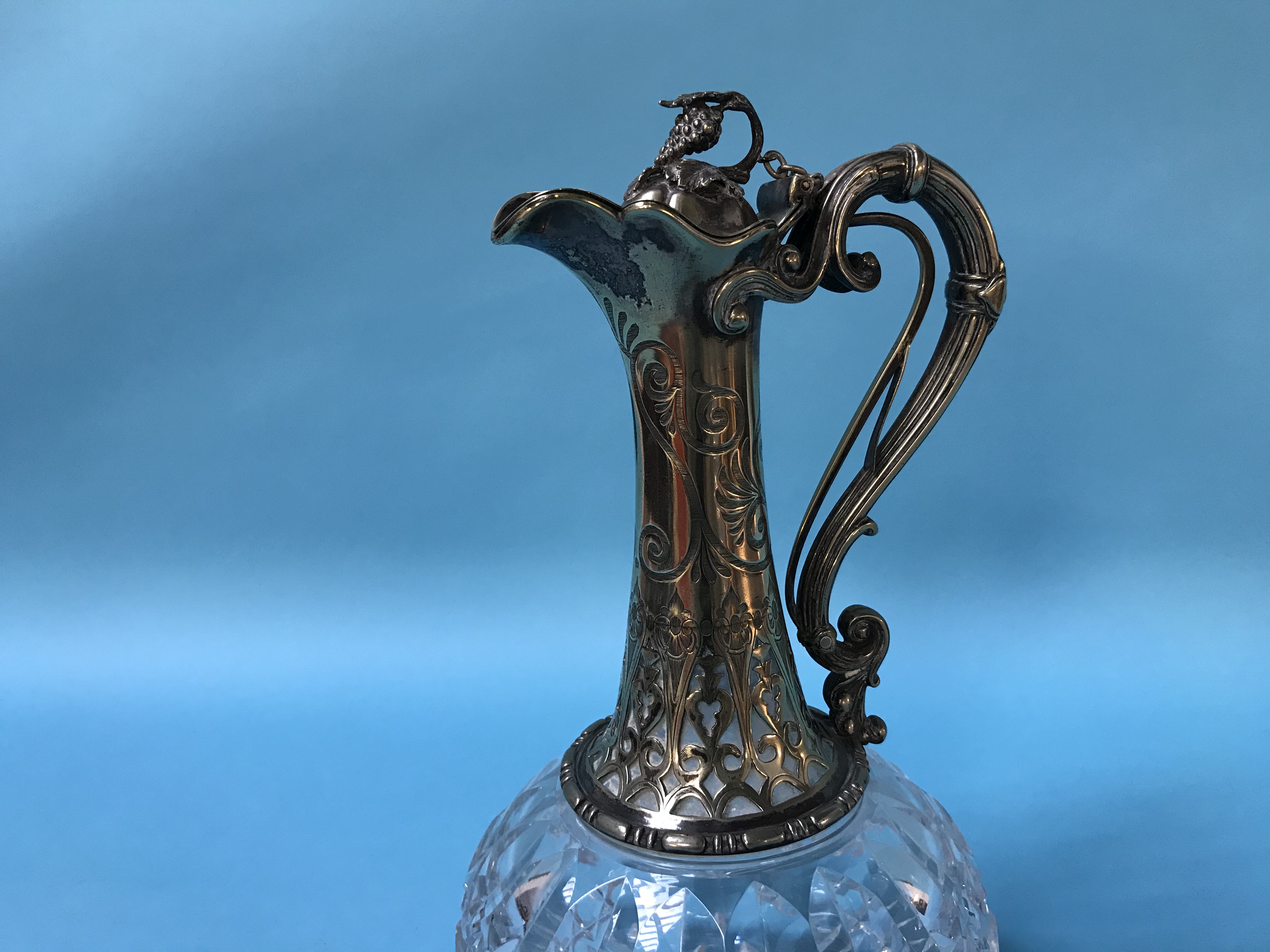 A silver plated claret jug - Image 2 of 4