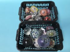 A collection of paperweights, Millefiori etc.