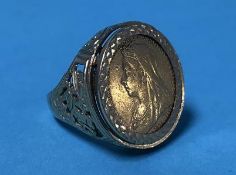 A Sovereign ring, dated 1893, 14.5 grams