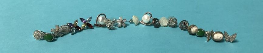 Collection of earrings, various