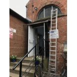 Alloy extending ladder