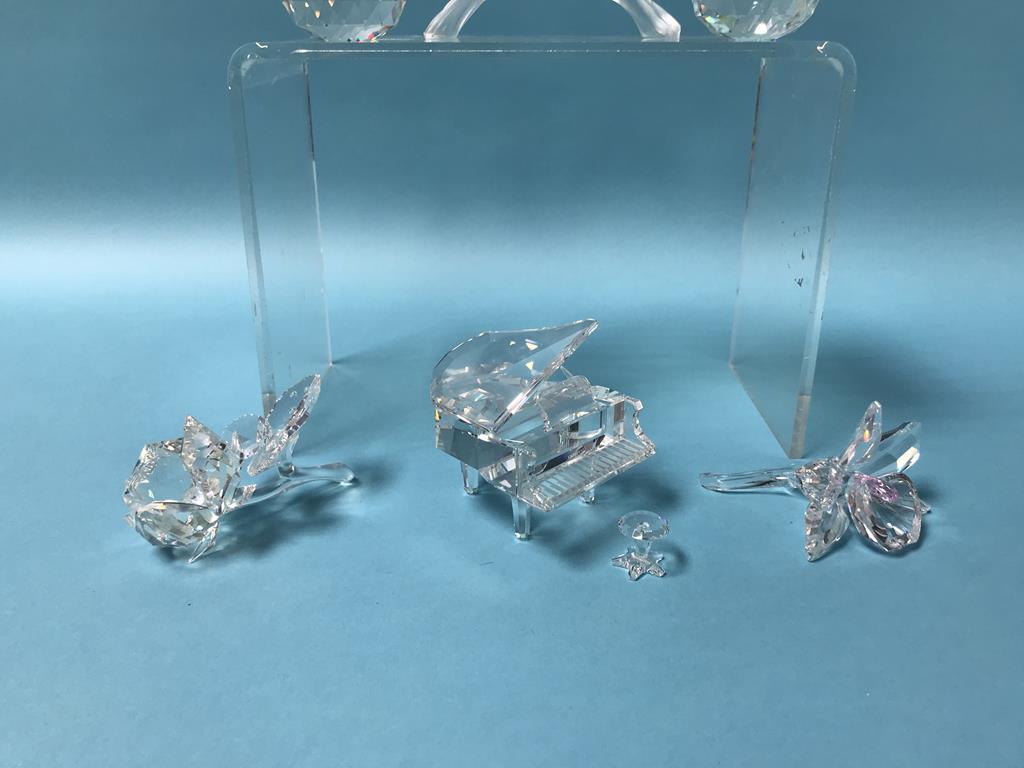 Six boxed Swarovski glass ornaments - Image 2 of 3