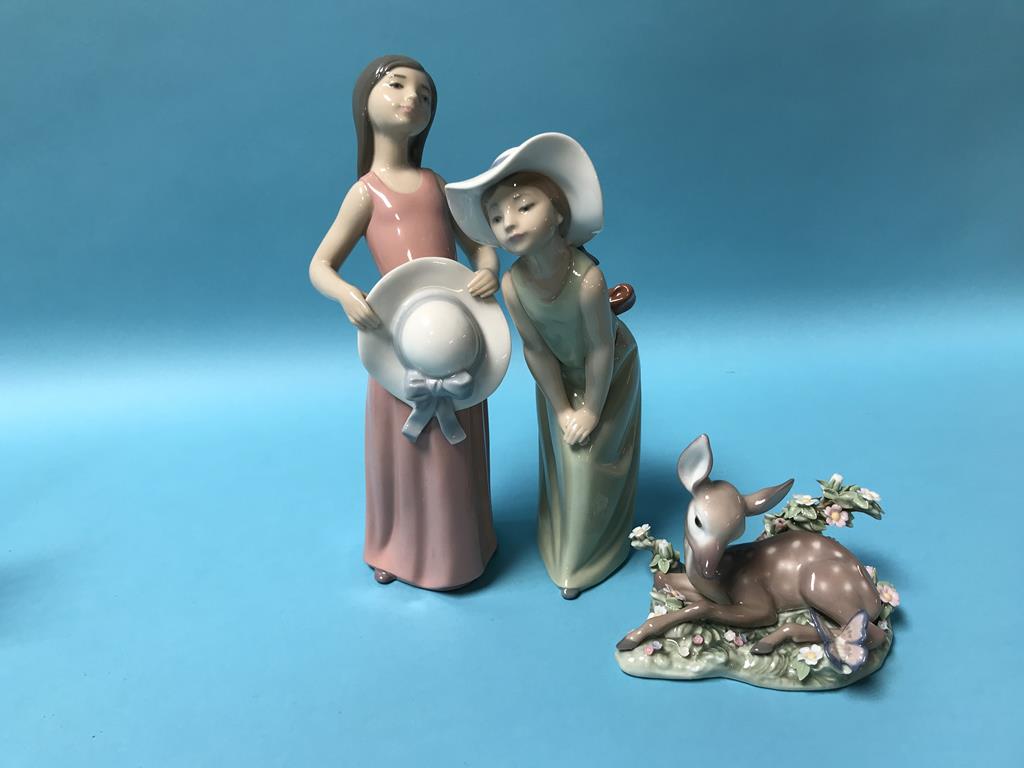 Two boxed Lladro figures and three boxed Lladro 'Fawns' - Image 2 of 3