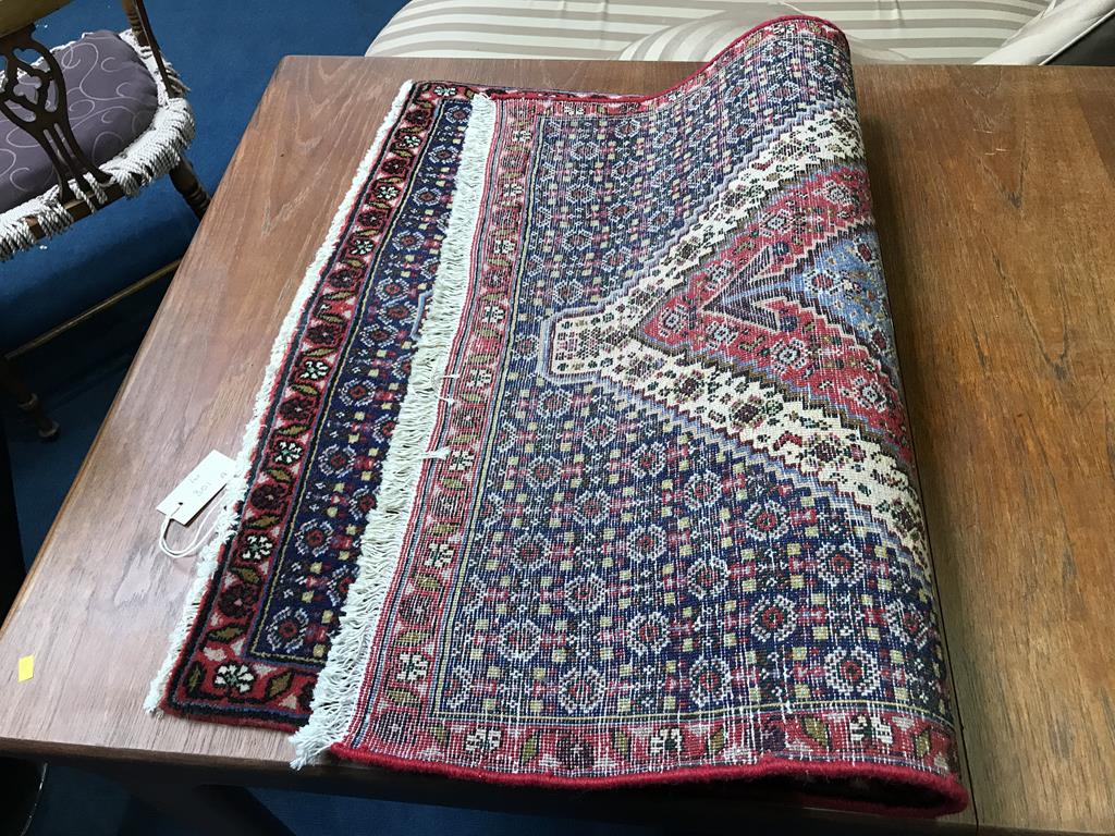 A Hamadan rug - Image 2 of 2