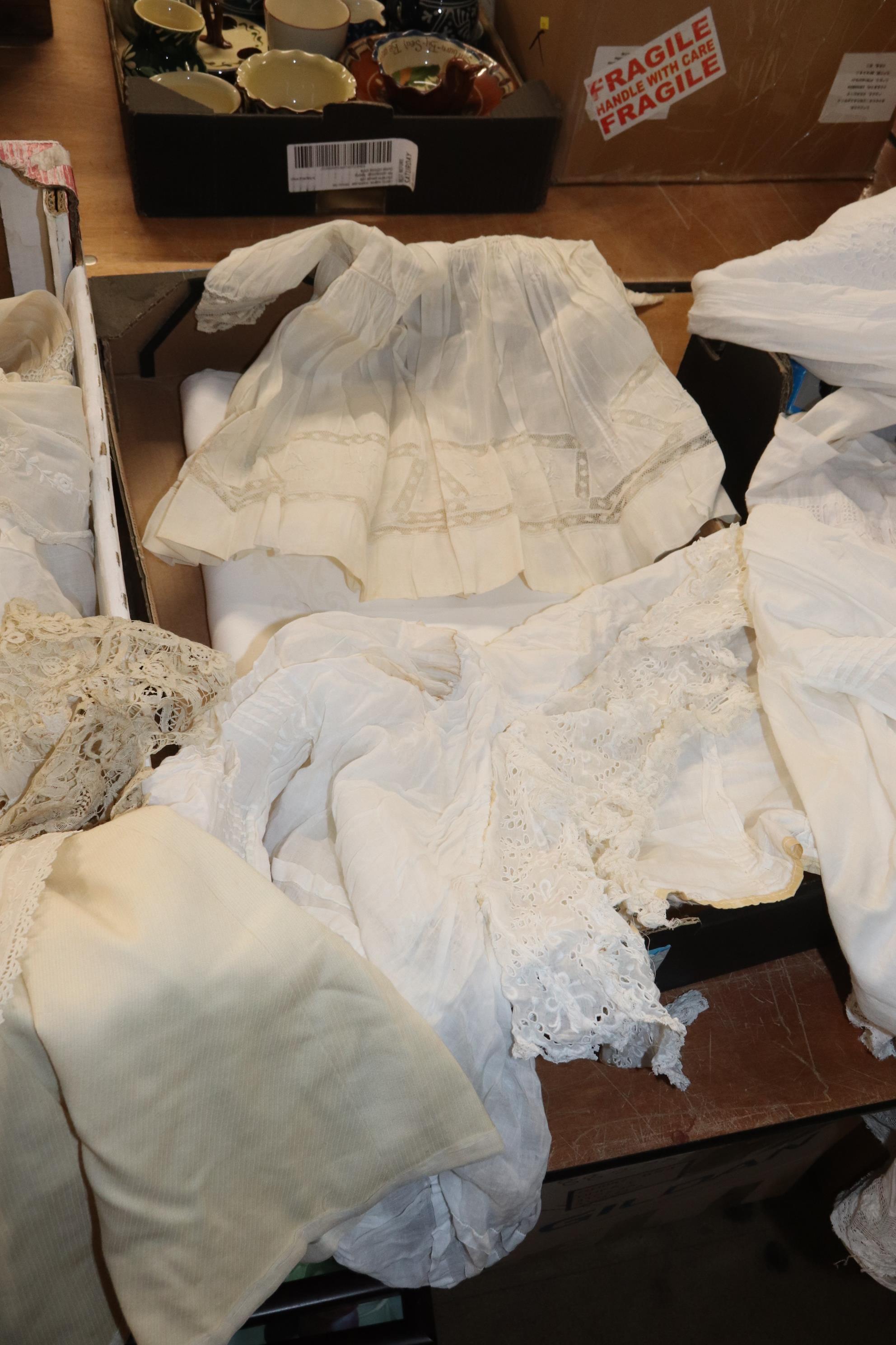 Two trays of linen - Image 6 of 6