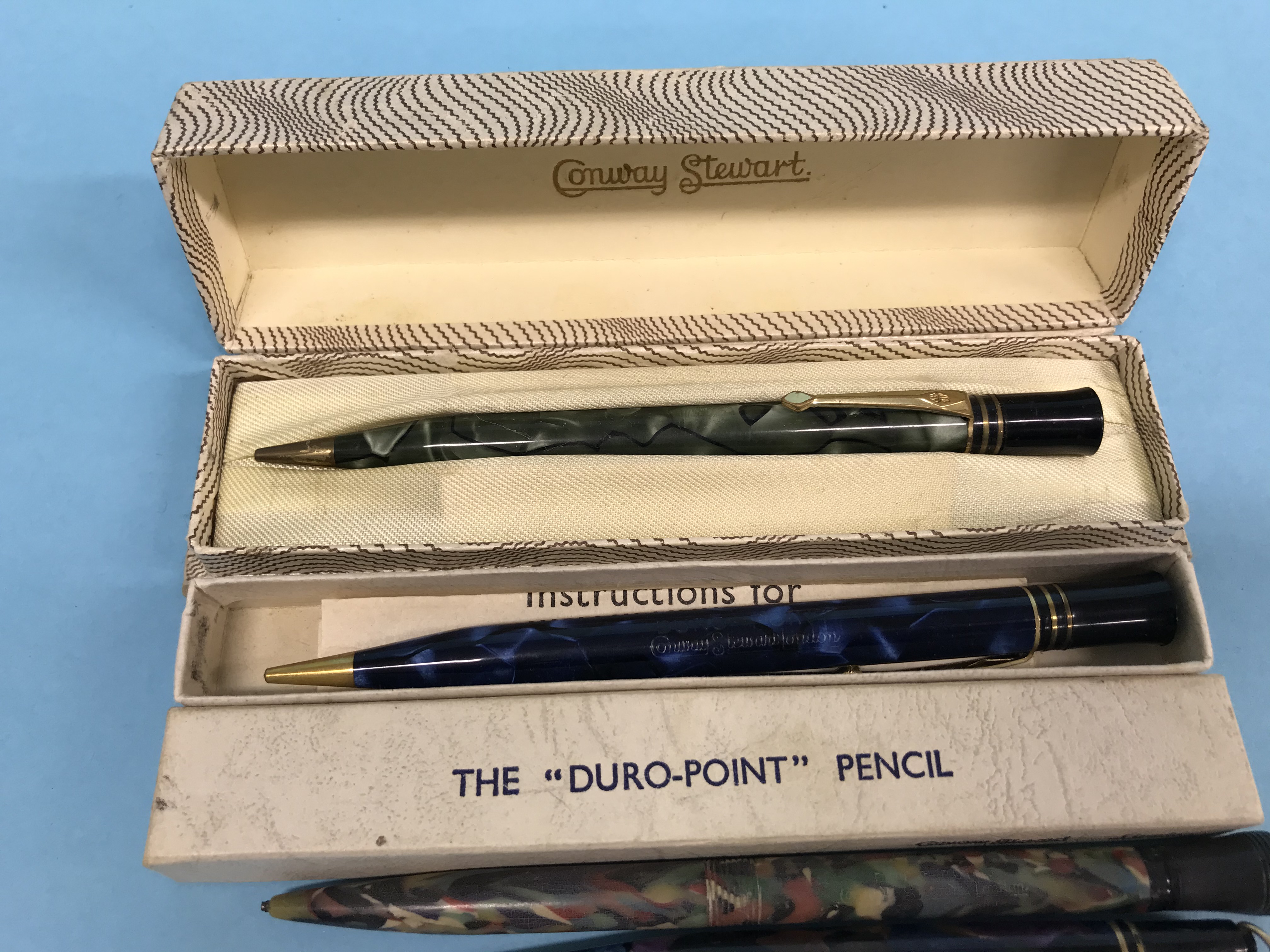 Fountain Pens: Conway Stewart, boxed, ‘Duro-Point’ pencil, Conway Stewart, boxed, ‘Duro-Point’ - Image 2 of 3