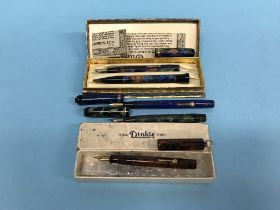 Fountain Pens: Conway Stewart, boxed, ‘The Dinkie’, No. 540, 1920s, with propelling pencil, Conway
