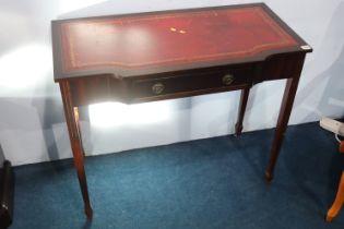 Reproduction mahogany side table