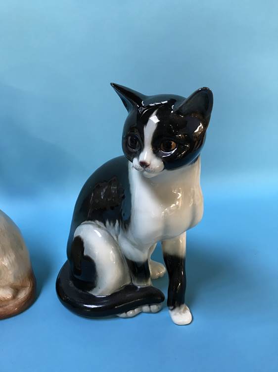 A Goebel seated cat and a Kingston pottery seated cat (2) - Image 3 of 3
