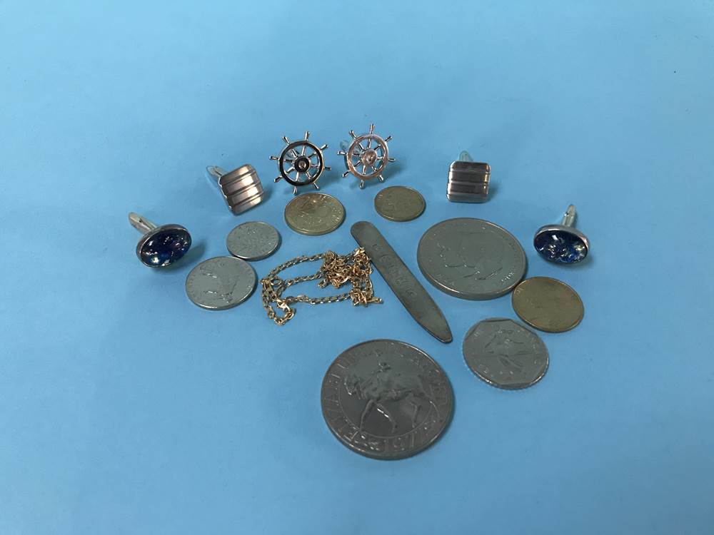 Silver cufflinks etc.