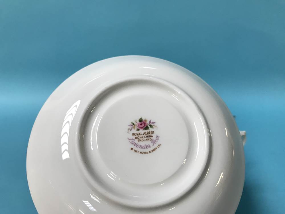A quantity of Royal Albert Lavender Rose china - Image 2 of 3