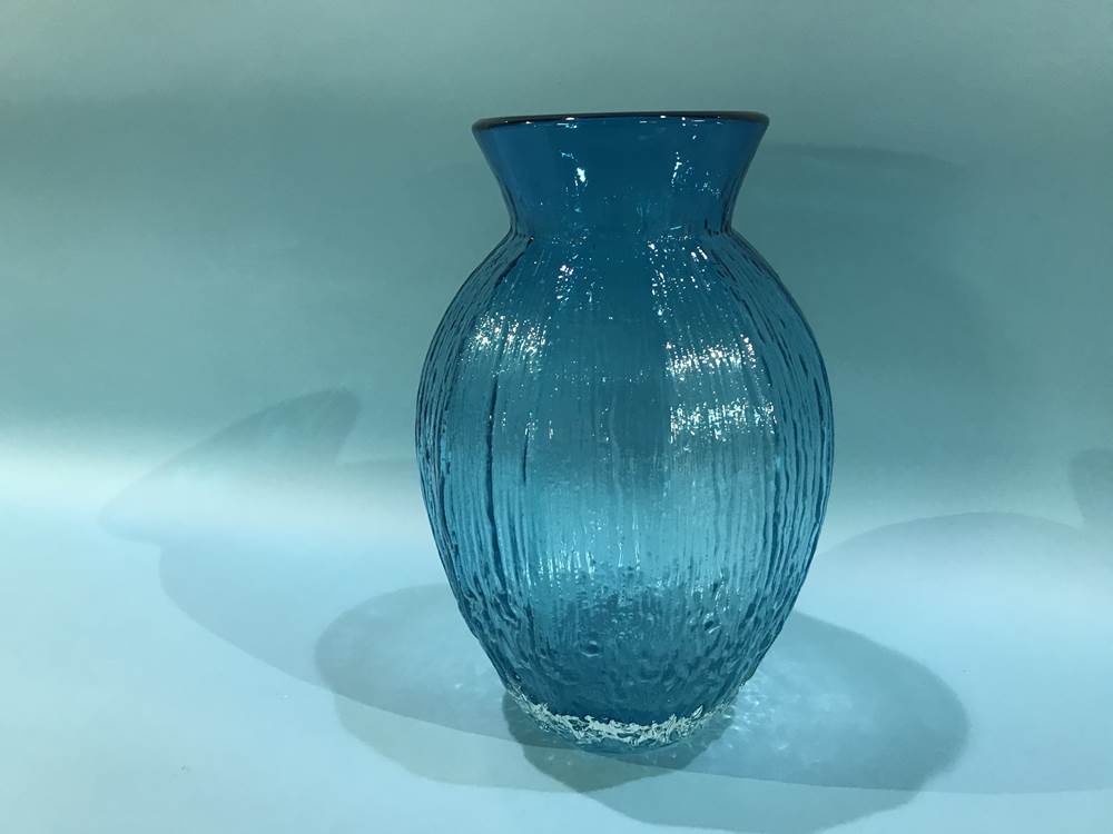 A pale blue art glass vase, H 24cm - Image 2 of 4