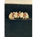 9ct Gold ring set with 3 garnets & cz stones Weigh