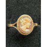 9ct Gold cameo ring 2.9g Size Q