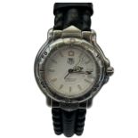 Tag-Heur professional wristwatch with date app at
