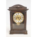 Mantle clock with key & pendulum