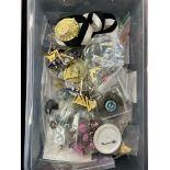 Large collection of costume jewellery, pin brooche