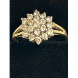 9ct gold cluster ring set with cz stones Size Q 2.