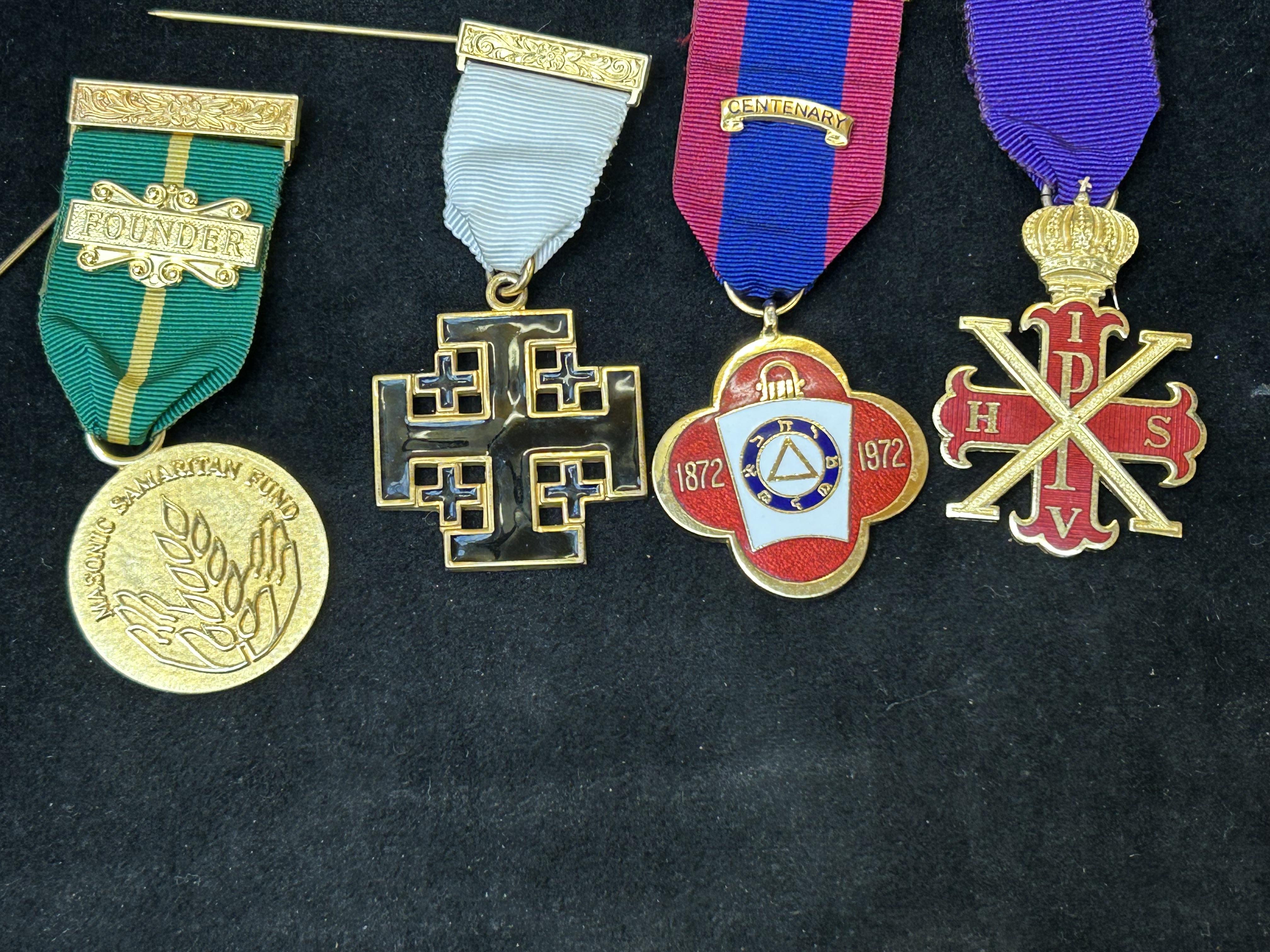 4 Masonic medals