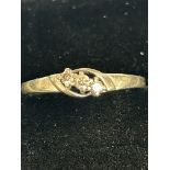 9ct gold ring set with 3 diamonds Size Q 1.7g
