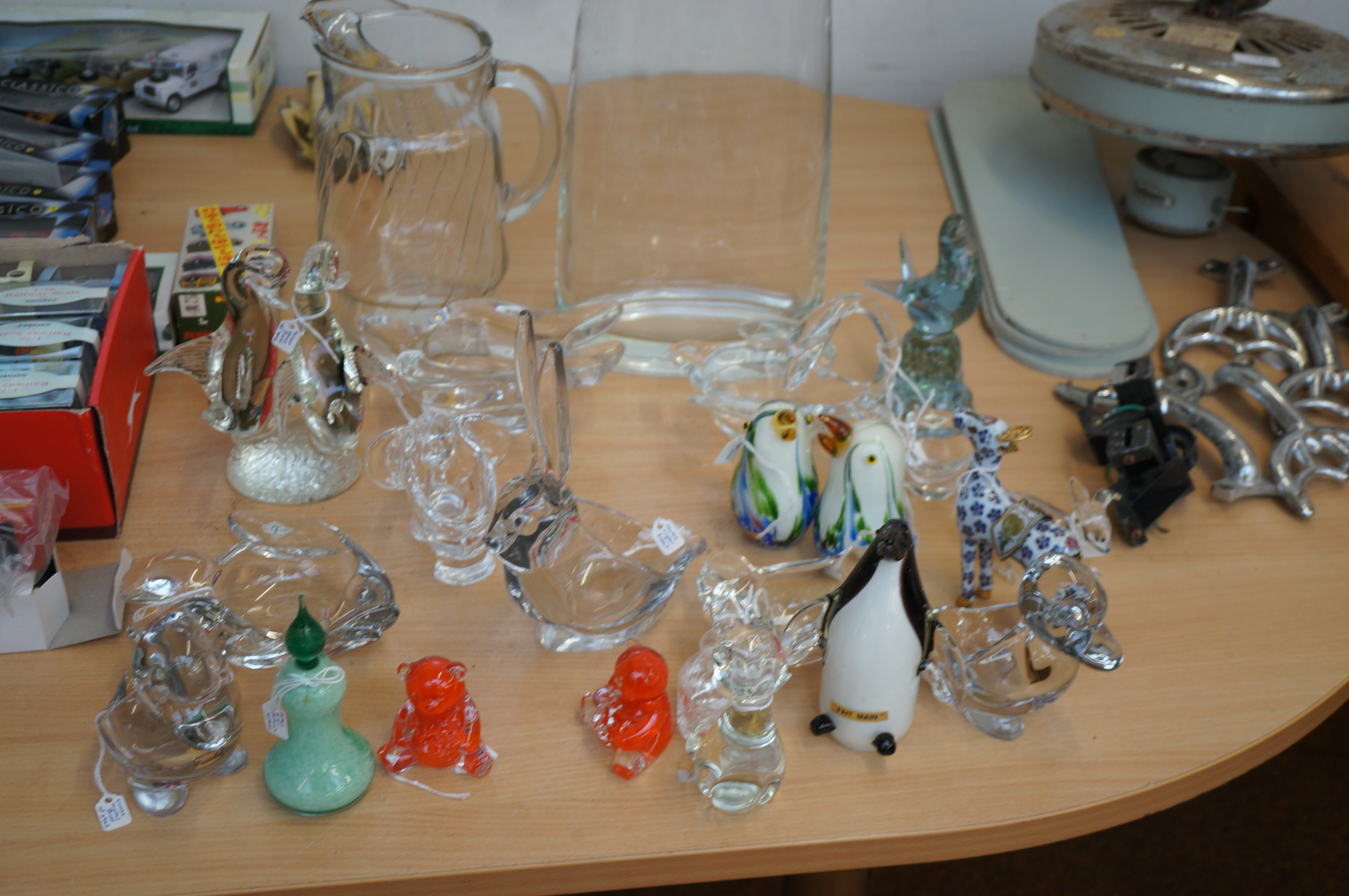 Very good collection of crystal to include Vannes