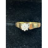 9ct Gold diamond solitaire ring Size O 2.3g