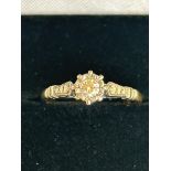 18ct Gold & platinum diamond solitaire ring Size M