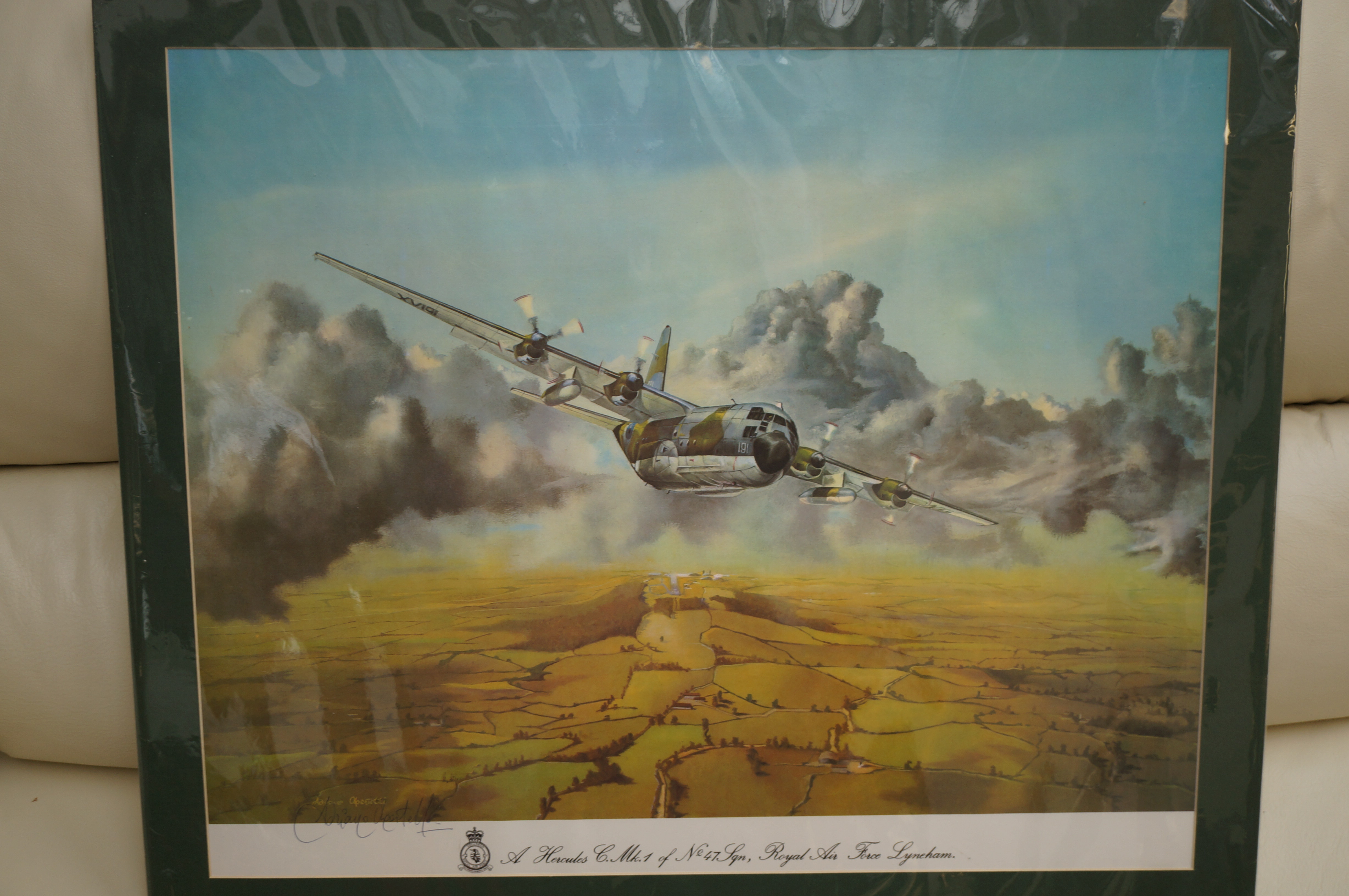 Royal Air force signed print of a hercules - Adiau