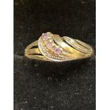 9ct Gold ring set with amethyst & diamonds 1.9g Si