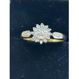 9ct Gold diamond cluster ring Size K 1.9g