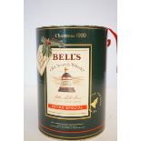 Bells Scotch whisky Christmas 1990 porcelain finis