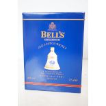 Bells Scotch whisky limited edition Christmas 2001