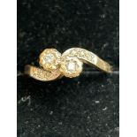 9ct gold ring set with diamonds 2.3g Size O
