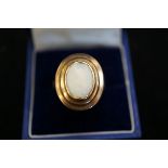 9ct Gold ring set with Opal 7.3g Size S