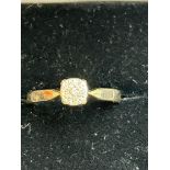 9ct Gold ring set with diamonds 2.6g Size M