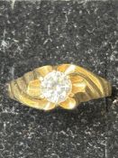 9ct Gold ring set with cz stone Size Y 3.1g