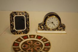 Wedgwood bicentenary celebration mantle clock, mat