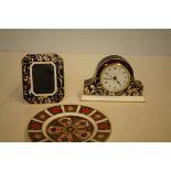 Wedgwood bicentenary celebration mantle clock, mat