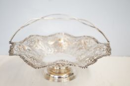 Silver handled pierced fruit bowl sheffield 555g