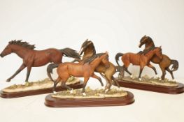 Leonardo collection 3x Resin figures of horses