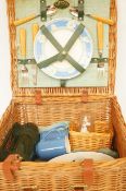 Optima picnic basket & contents