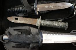 3 Hunting knives - 2 with scabbards