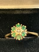 9ct gold ring set with diamond & emeralds Size Q 1