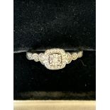 9ct White gold diamond ring Size K 2.7g