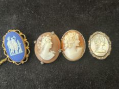 4x Cameo brooches