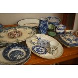 Collection of blue & white ceramics to include mea