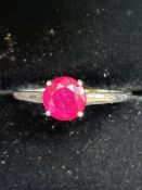 9ct White gold ring set with red gem stone Size S 1.9g