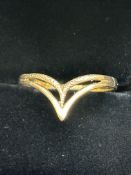 9ct Gold wishbone ring Size Q 1.1g