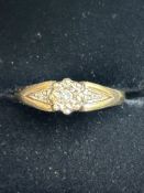 9ct gold ring set with diamonds Size O 2.7g